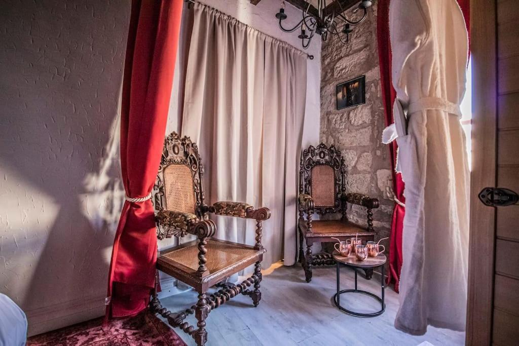 Apartamento Le Moliere - Enigme Et Sauna Pézenas Exterior foto