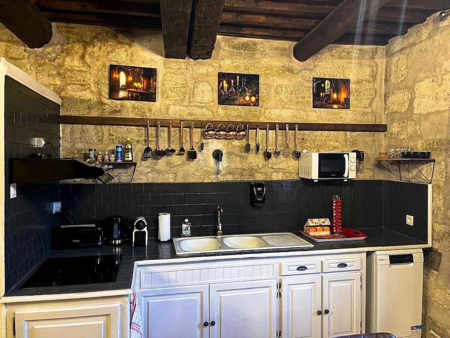 Apartamento Le Moliere - Enigme Et Sauna Pézenas Exterior foto