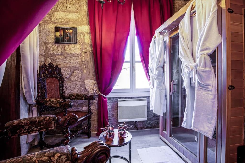 Apartamento Le Moliere - Enigme Et Sauna Pézenas Exterior foto
